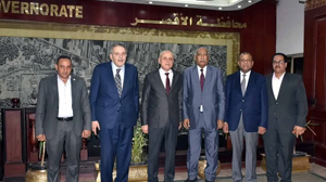 محافظ الاقصر يستقبل وفد من اتحاد الغرف التجارية برئاسة احمد الوكيل 