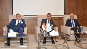 وزير التموين يجتمع مع اتحاد الغرف التجارية وكبار المنتجين